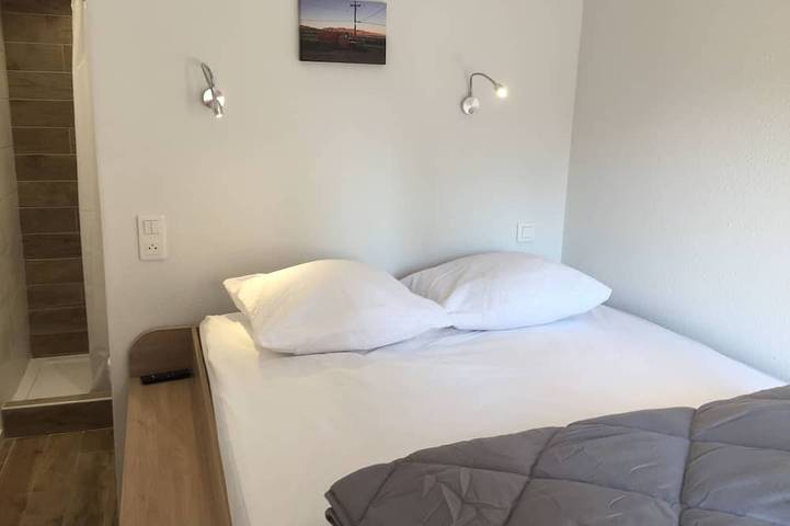 Gîte pour 4 personnes, avec terrasse à Baix - 2