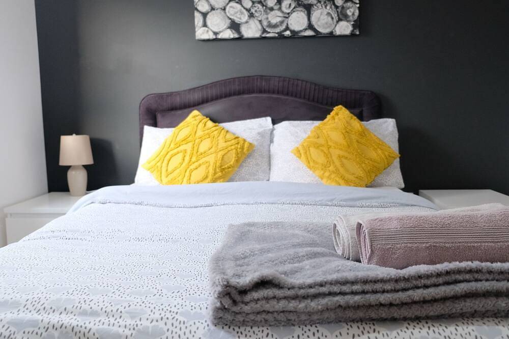 Entire apartment, 1-Schlafzimmer-Wohnung, 3 Gäste mit Parkplatz und Wi-Fi by Interhome in Greater Manchester