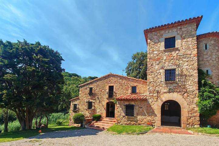 Agriturismo für 16 Personen, mit Whirlpool in Lloret de Mar