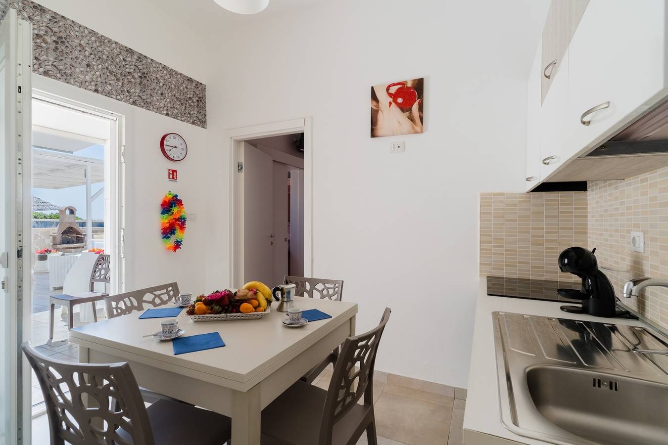 Holiday Home 'Luna Rossa Salento - Casa Rossa' Vista Mare, Jacuzzi & Wi-Fi in Porto Cesareo, Golfo di Taranto