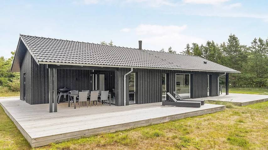 Ferienhaus für 7 Personen, mit Terrasse und Sauna sowie Whirlpool in Løkken