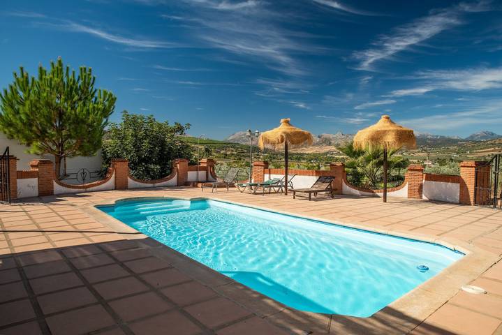 Villa per 20 persone, con Balcone e Giardino