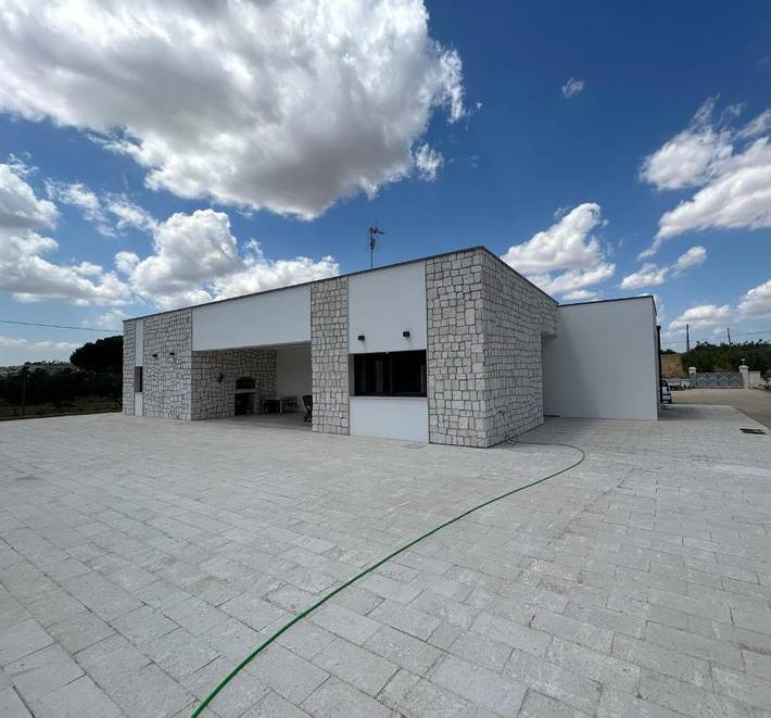 Ferienhaus für 4 Personen, mit Ausblick und Garten sowie Pool - 1
