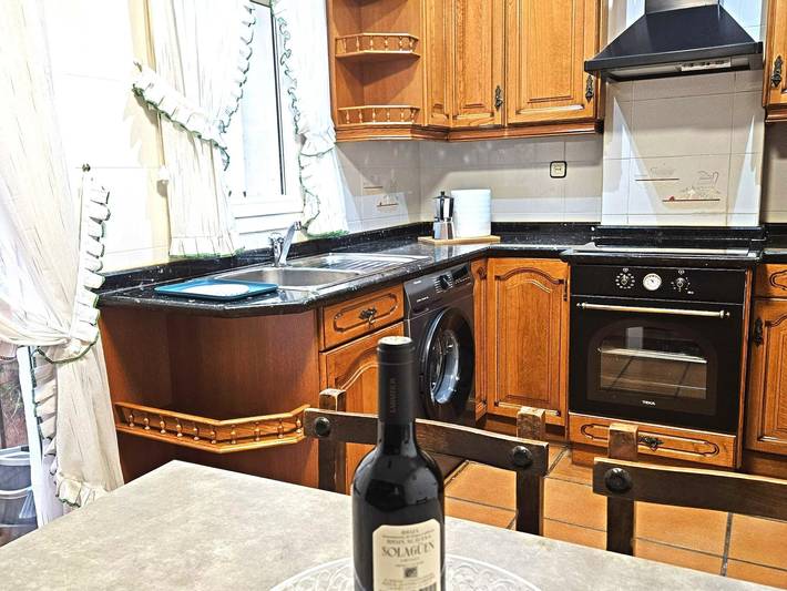 Ganze Ferienwohnung, Ferienwohnung für 6 Personen mit Balkon/Terrasse in Logroño, La Rioja Provinz