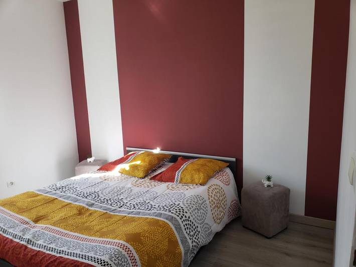 Gîte pour 3 personnes, avec jardin à Yvré-le-Pôlin