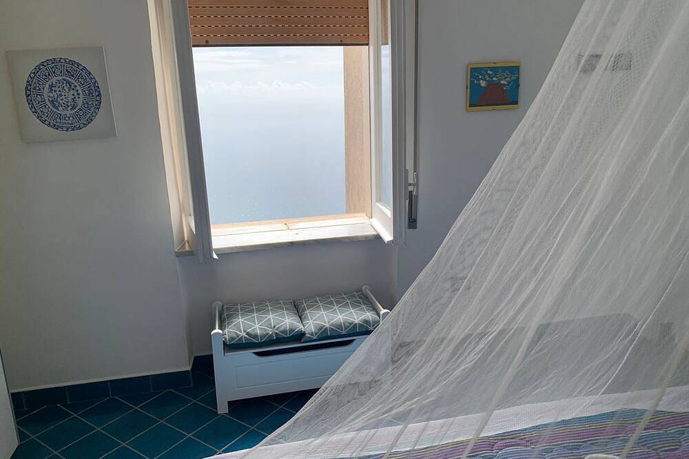 Ganze Wohnung, Appartament located in Furore, with amazing view of the Amalfi coast. in Furore, Amalfiküste