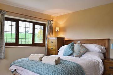 Cottage for 16 People in Powys, Mid-Wales, Photo 1