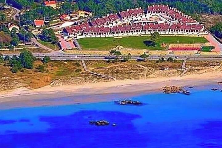 Beach Front, Spa, Swimming Pools, Tennis, Paddle, Large Garden, Playground, Children'S Playground, Playground, Tennis Courts, Paddle, Large Garden, Children'S Playground, Children'S Playground, Children'S Playground. in O Grove, Rías Baixas