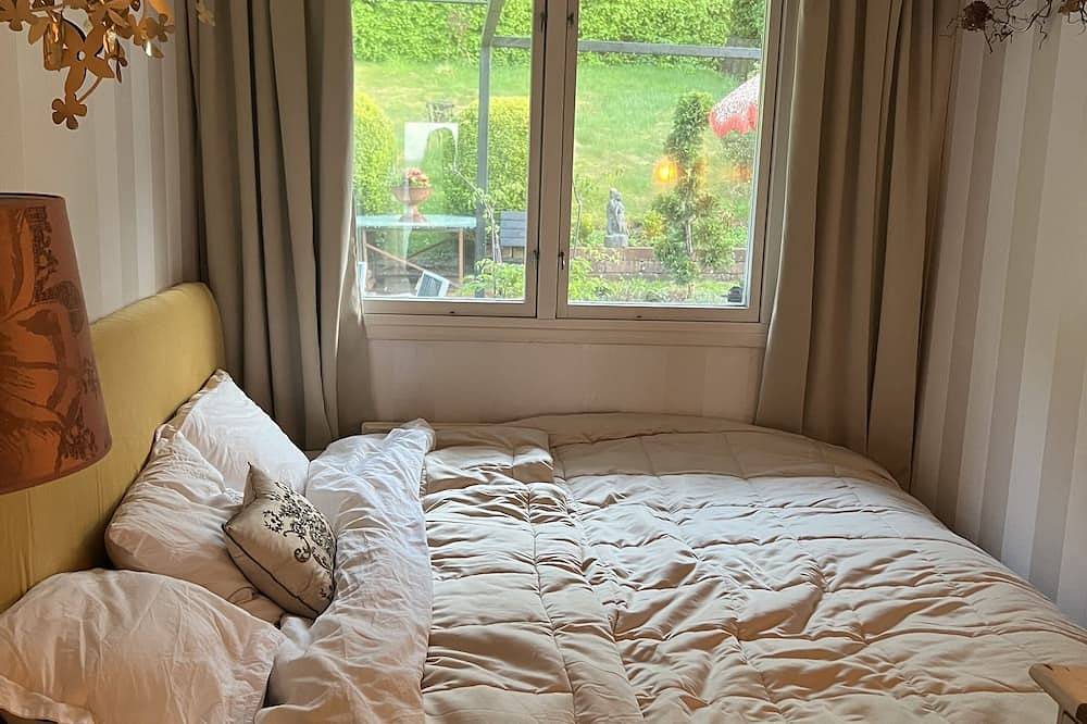 **Willkommen in unserer idyllischen Ferienwohnung in Båstad!** in Bastad, Bjärehalvön