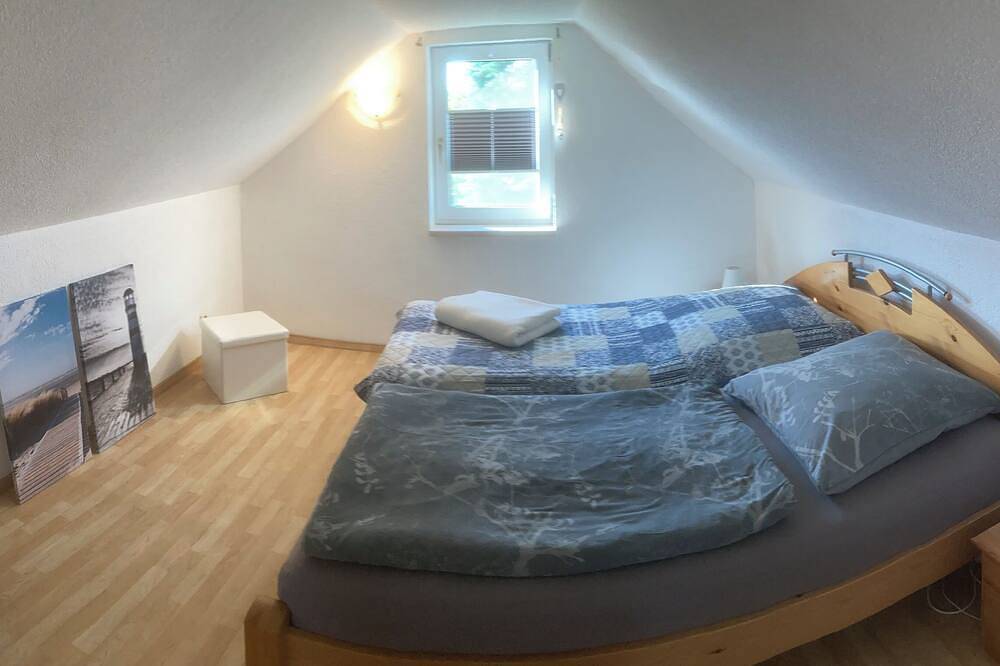 Ferienhaus an Karpfenspezialgewässer in Jabel, Naturpark Nossentiner/Schwinzer Heide