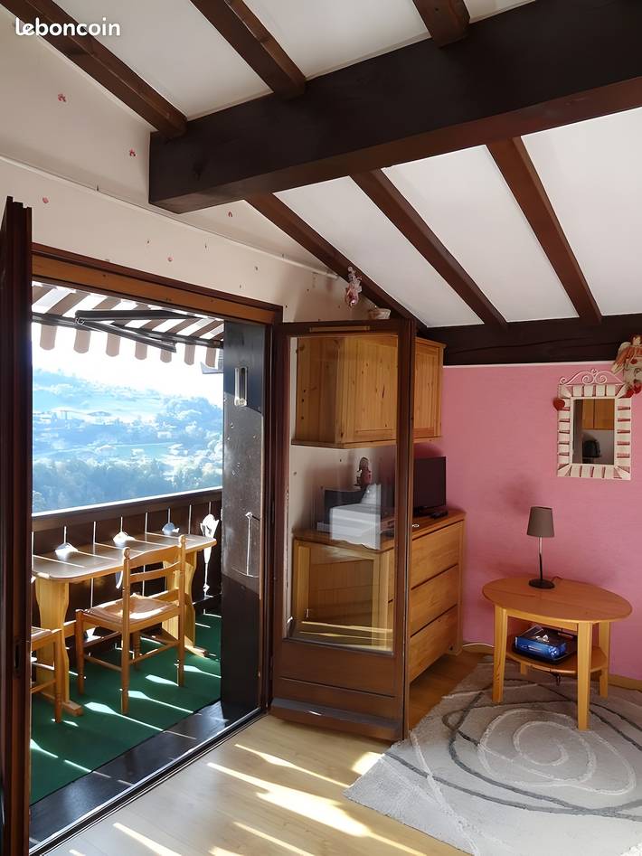 Entire studio, Studio Apartment 'Saint-Gervais' with Mountain View, Shared Pool and Private Garden in Saint-Gervais-les-Bains, Pays du Mont-Blanc