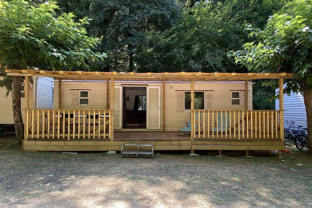 Mobil Home 6 personnes à Montaigu Plage - Vue lac in Montaigu-de-Quercy, Quercy