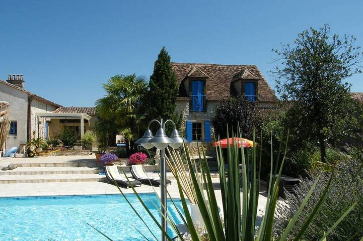 Gîte pour 6 personnes, avec terrasse et jardin