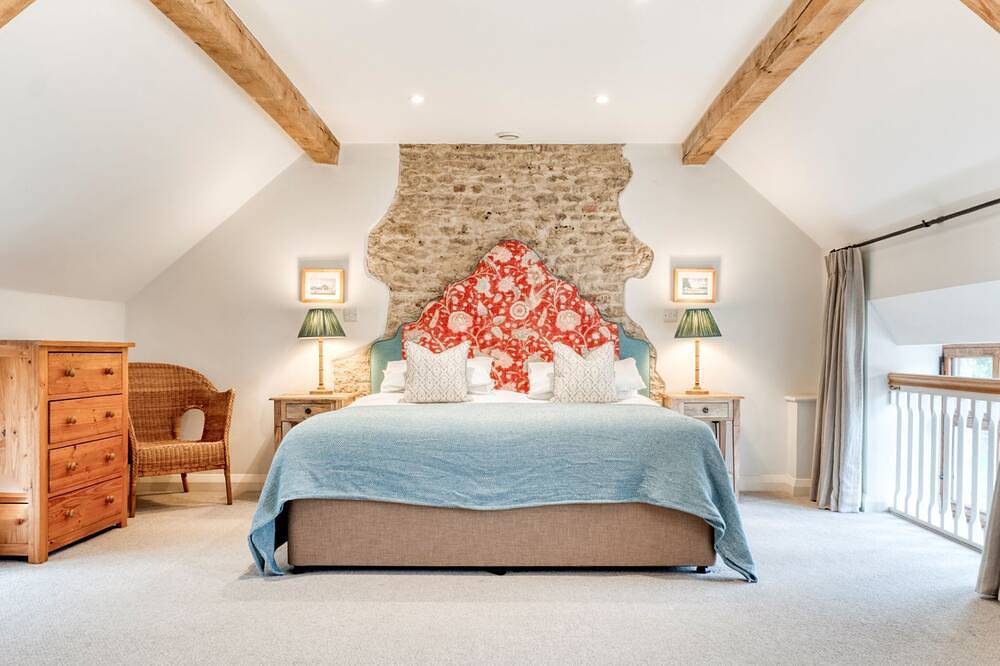 Traditional Family Barn Conversion near Faringdon in Oxfordshire