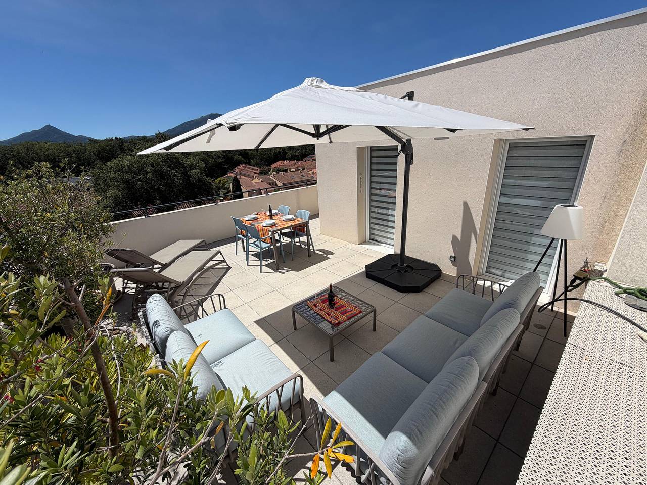 Appartement entier, Appartement T3 avec grande terrasse et vue sur les Albères in Côte Vermeille, Argelès-sur-Mer