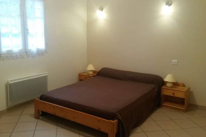 Gîte pour 5 personnes, avec jardin et terrasse à Villefranque - 3