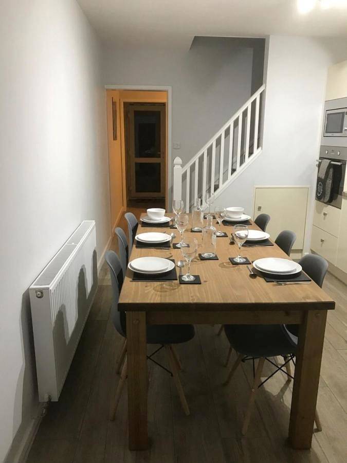 Swyn y Mor beach close Pet friendly hot tub in Barmouth, Snowdonia