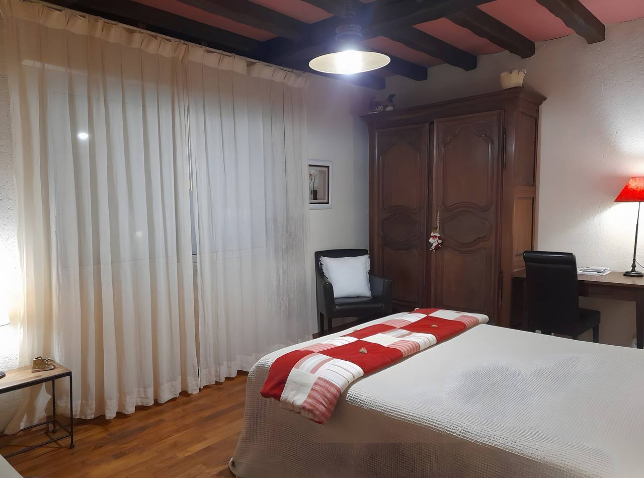 Chambre d’hôtes « Chambre côté mer » avec terrasse, jardin partagés et Wi-Fi in Plougar, Région de Morlaix