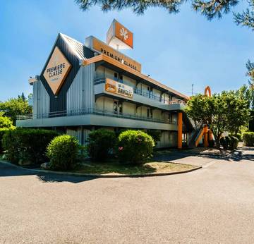 Hôtel pour 2 personnes, avec terrasse, animaux acceptés à Orange