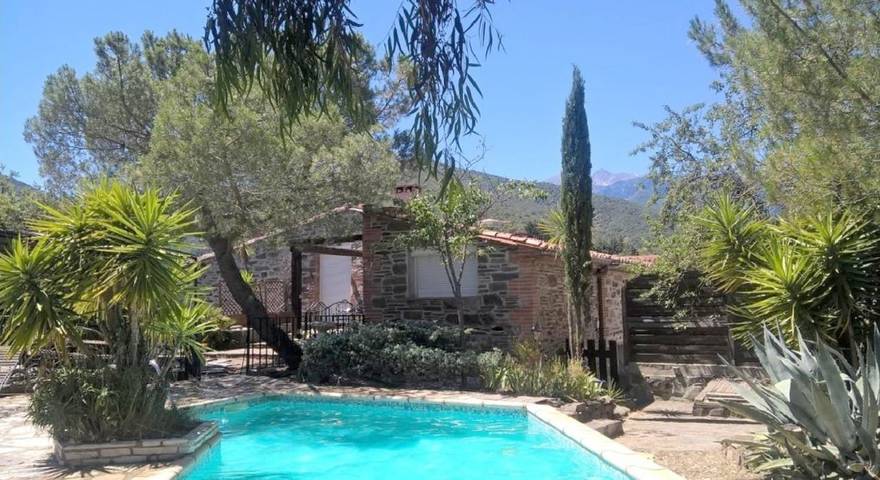Maison de vacances pour 12 personnes, avec piscine ainsi que jardin et jacuzzi, adapté aux familles