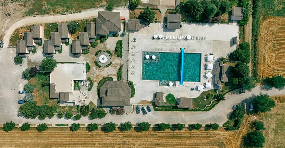 Cottage pour 3 personnes, avec vue ainsi que jardin et piscine, animaux acceptés