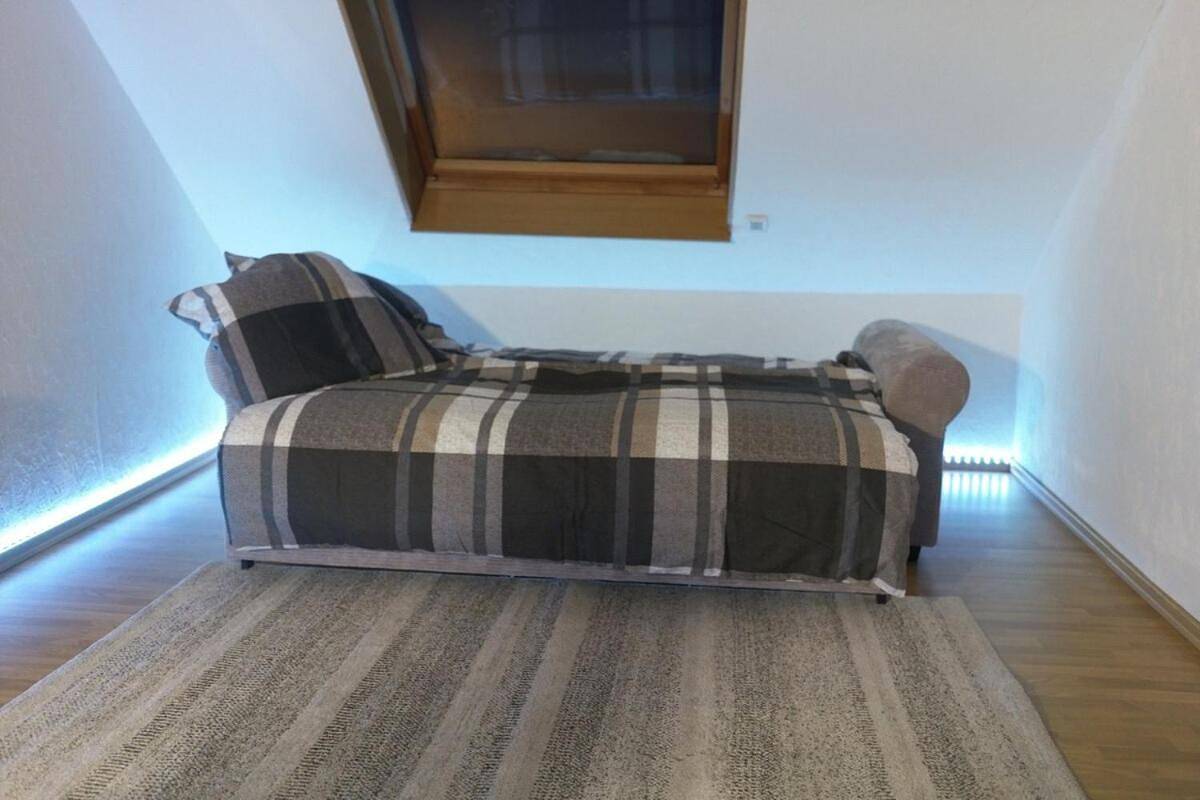Ganze Wohnung, One-Bedroom Apartment in Paderborn, Nordrhein-Westfalen