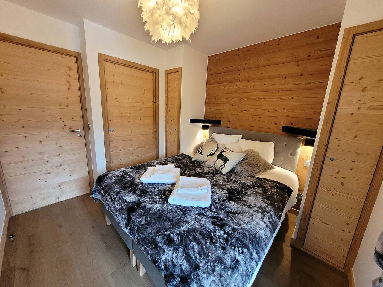 Entire apartment, 4* Apartment with 2 ensuites, balcony, garage, quick piste access, Wifi in Les Gets, Les Portes du Soleil