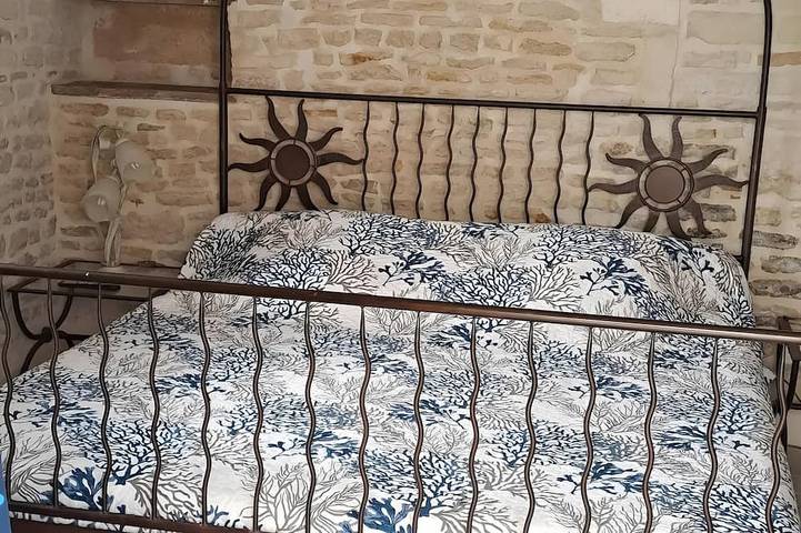 Location de vacances pour 2 personnes, avec piscine et jardin, animaux acceptés à Longré - 2