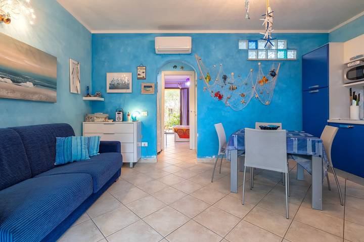 Entire apartment, Apartment 'L'Elicriso - Profumi Di Sardegna' with Sea View, Private Terrace and Air Conditioning in La Ciaccia, Valledoria