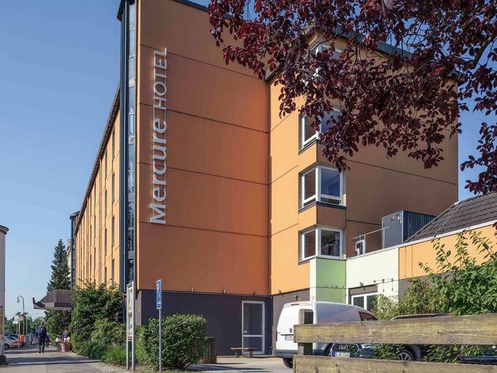 Hotel für 2 Personen, mit Ausblick und Pool sowie Terrasse, mit Haustier in Spandau