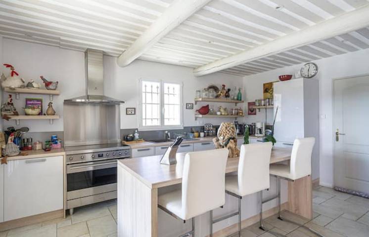 Location de vacances pour 6 personnes, avec jardin ainsi que piscine et terrasse à Saumane-de-Vaucluse - 3