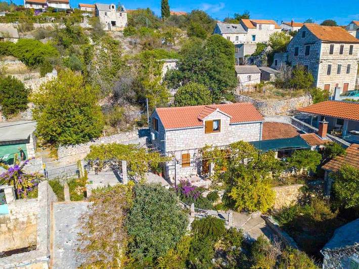 Ferienhaus für 6 Personen, mit Ausblick und Garten, mit Haustier