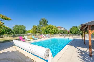 Maison De Vacances pour 2 Personnes dans Saint-Seurin-de-Palenne, Région de Jonzac, Photo 1