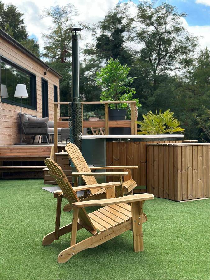 Camping pour 2 personnes, avec vue ainsi que jardin et piscine dans le Tarn-et-Garonne