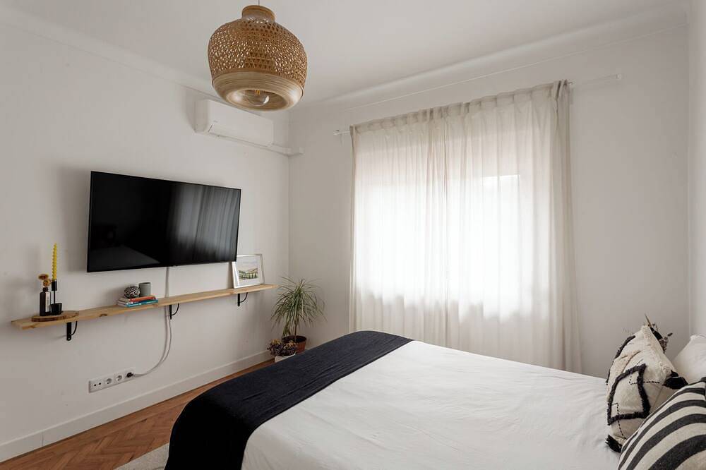 Ganze Wohnung, Lisbon Riverside Retreat – 2Br in Almada in Almada, Halbinsel von Setúbal