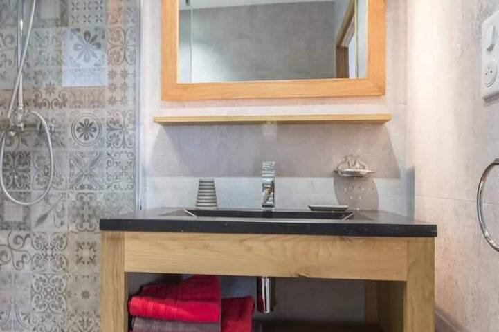 Location de vacances pour 2 personnes, avec terrasse et jardin à Épersy - 3