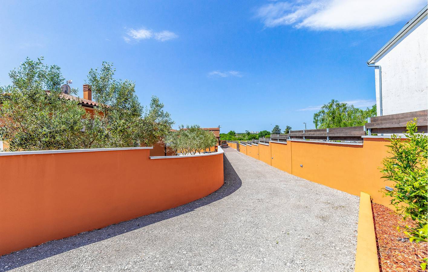 Charmante 120 m² große Wohnung mit Pool, Terrasse und WLAN in Pula-Medulin, Pula
