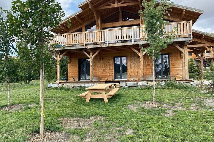 Chalet pour 12 personnes, avec terrasse et jardin à Allos