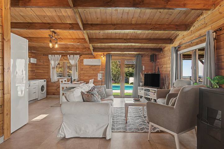 Holiday Home 'Miralvalle' with Mountain View, Wi-Fi and Air Conditioning in El Gastor, White Villages