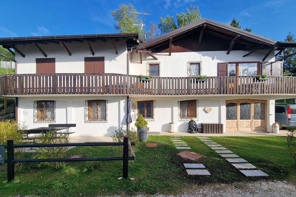 Appartamento intero, Casa Polsa \"1964\" - #02\ncasa Vacanze in montagna in Brentonico, Prealpi Gardesane