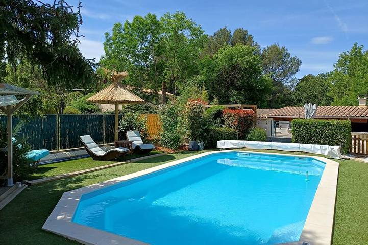 Villa für 10 Personen, mit Garten und Whirlpool - 1