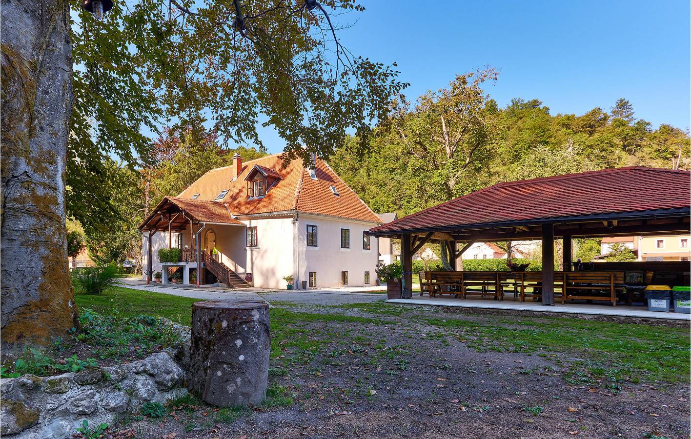 Ferienhaus für 13 Personen mit Pool in Zagreb und Umgebung