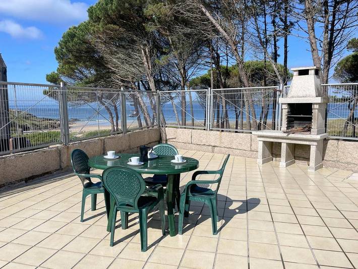 Apartamento de vacaciones para 4 personas, con jardín además de terraza y vistas, Se admiten mascotas en Galicia