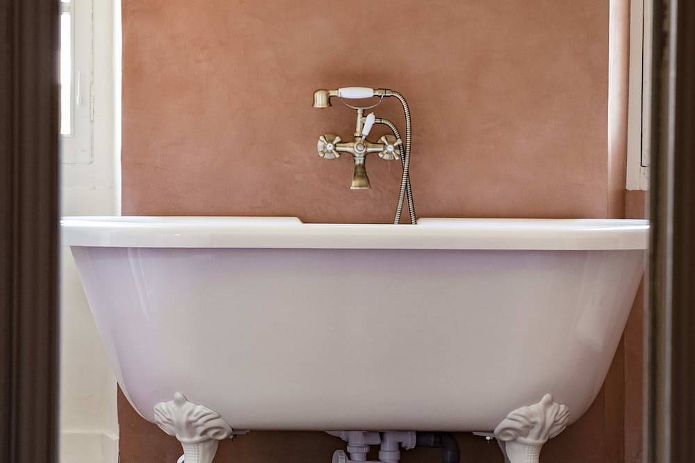 Maison Sumiane : Bastide de Caractère au Coeur de la Provence Verte in Brignoles, Brignoles region