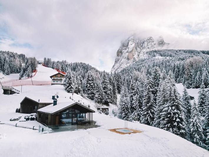 Chalet per 4 persone, con Idromassaggio e Terrazza nonché Giardino e Sauna a Selva di Val Gardena