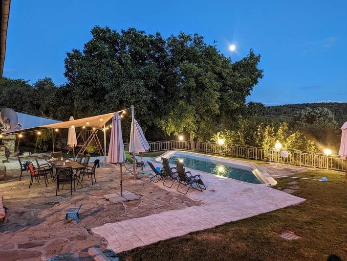 Ferienhaus für 15 Personen, mit Balkon und Terrasse sowie Garten und Pool in Bulgarien - 2