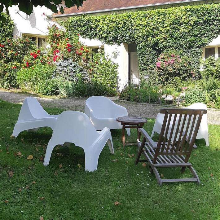 Location de vacances pour 3 personnes, avec vue et jardin, animaux acceptés à Apremont (Oise)