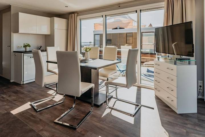 Hausboot für 6 Personen, mit Seeblick und Terrasse in Sachsen - 3