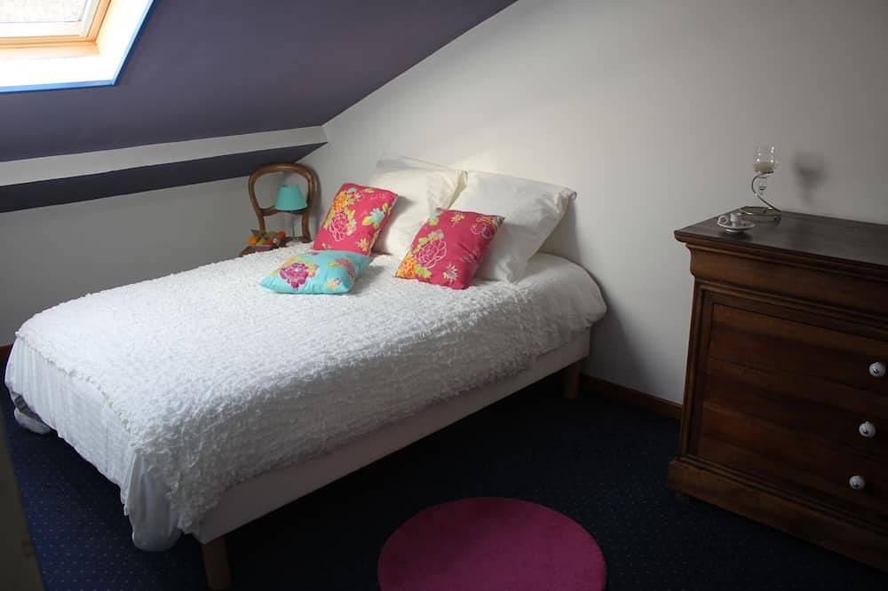 Charming Caen Stone House 150 M From The Sea/Wifi/Velos in Lion-sur-Mer, Caen region