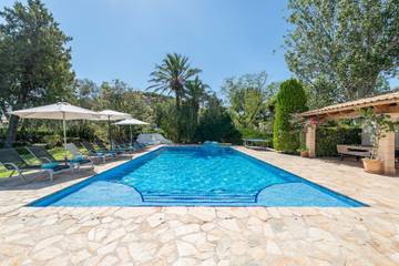 Villa in Pollença, Serra de Tramuntana für 14 
